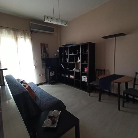 Modern Apartment, 5΄ Walk From Central Metro Station Athen Eksteriør billede
