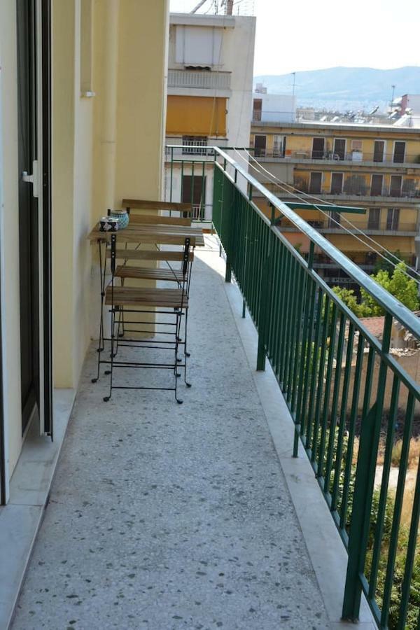 Modern Apartment, 5΄ Walk From Central Metro Station Athen Eksteriør billede