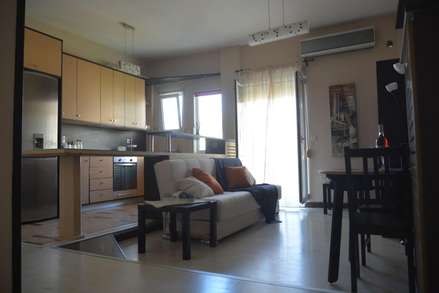 Modern Apartment, 5΄ Walk From Central Metro Station Athen Eksteriør billede