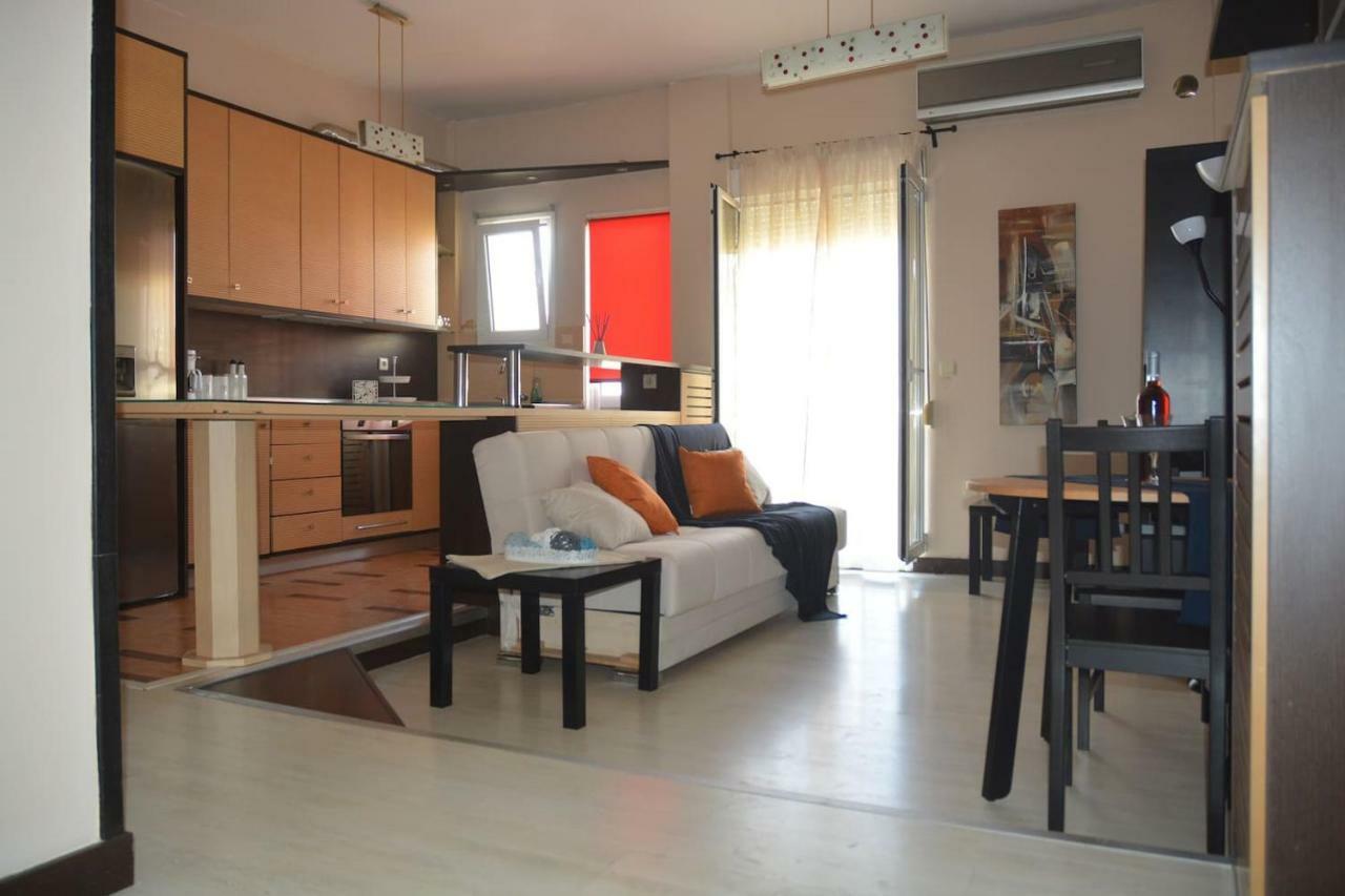 Modern Apartment, 5΄ Walk From Central Metro Station Athen Eksteriør billede